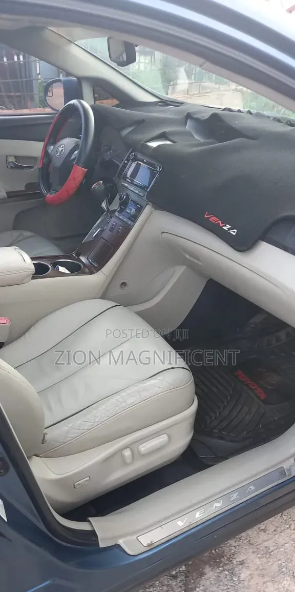 Toyota Venza 2012 Blue