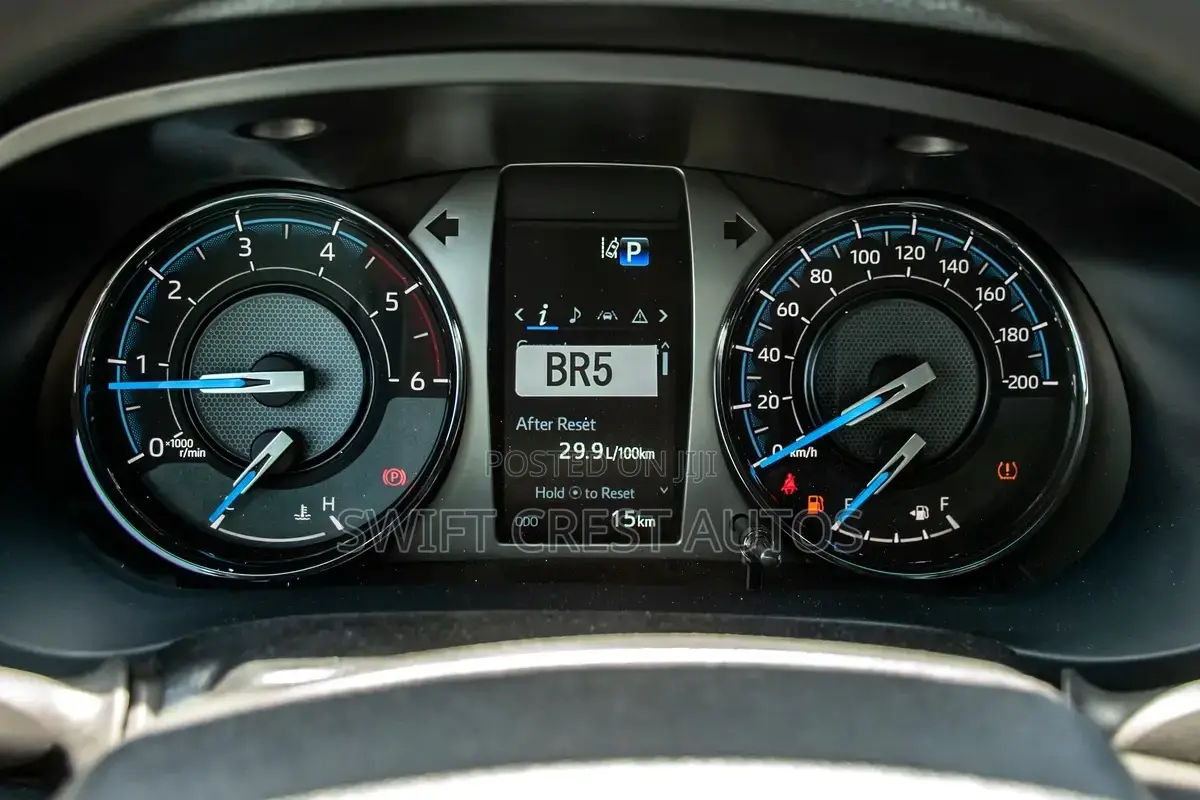 New Toyota Hilux 2025 Black