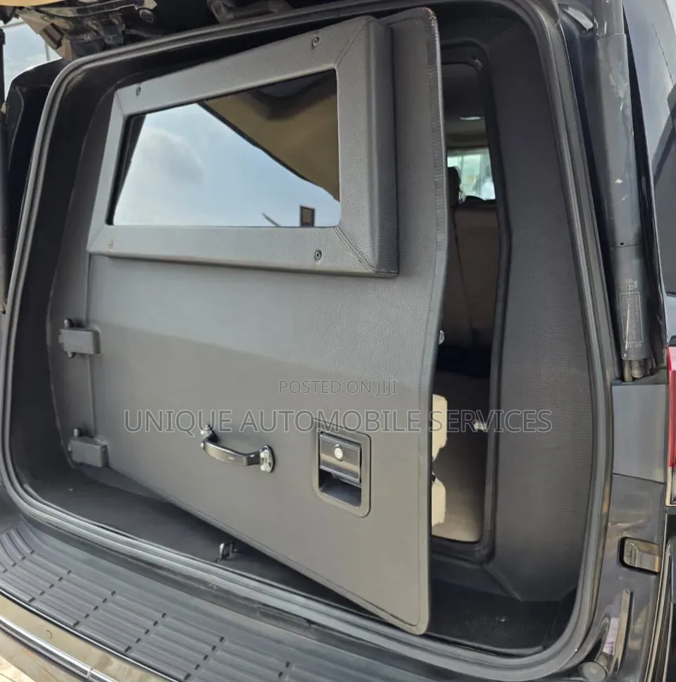 Toyota Land Cruiser LC300 2025 Matt Black