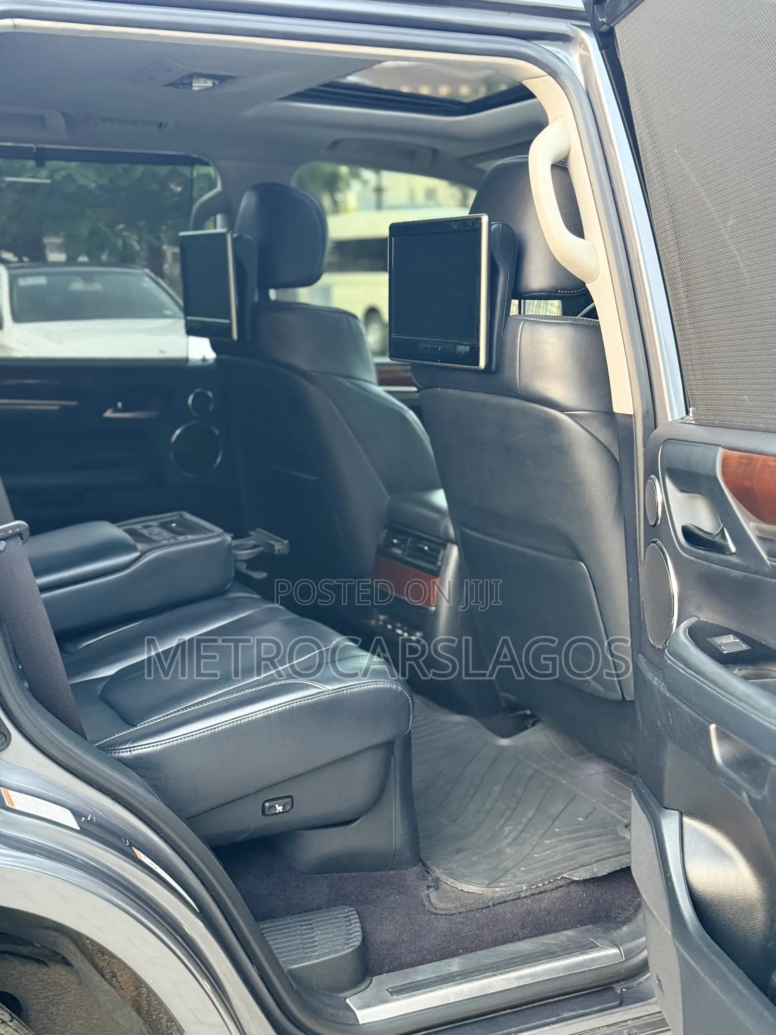 Lexus LX 570 AWD 2017 Gray