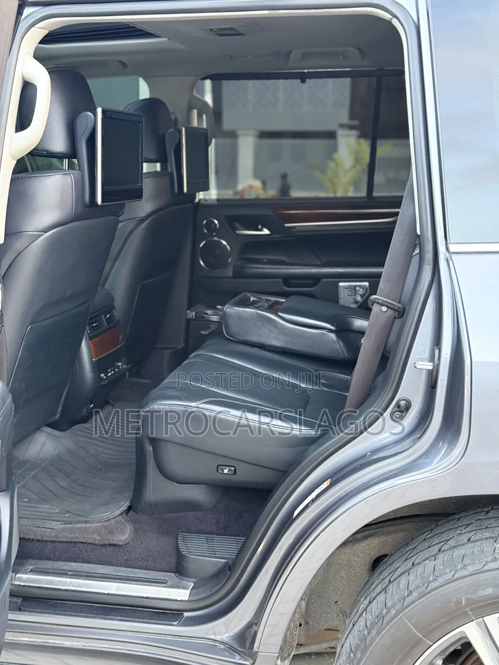 Lexus LX 570 AWD 2017 Gray