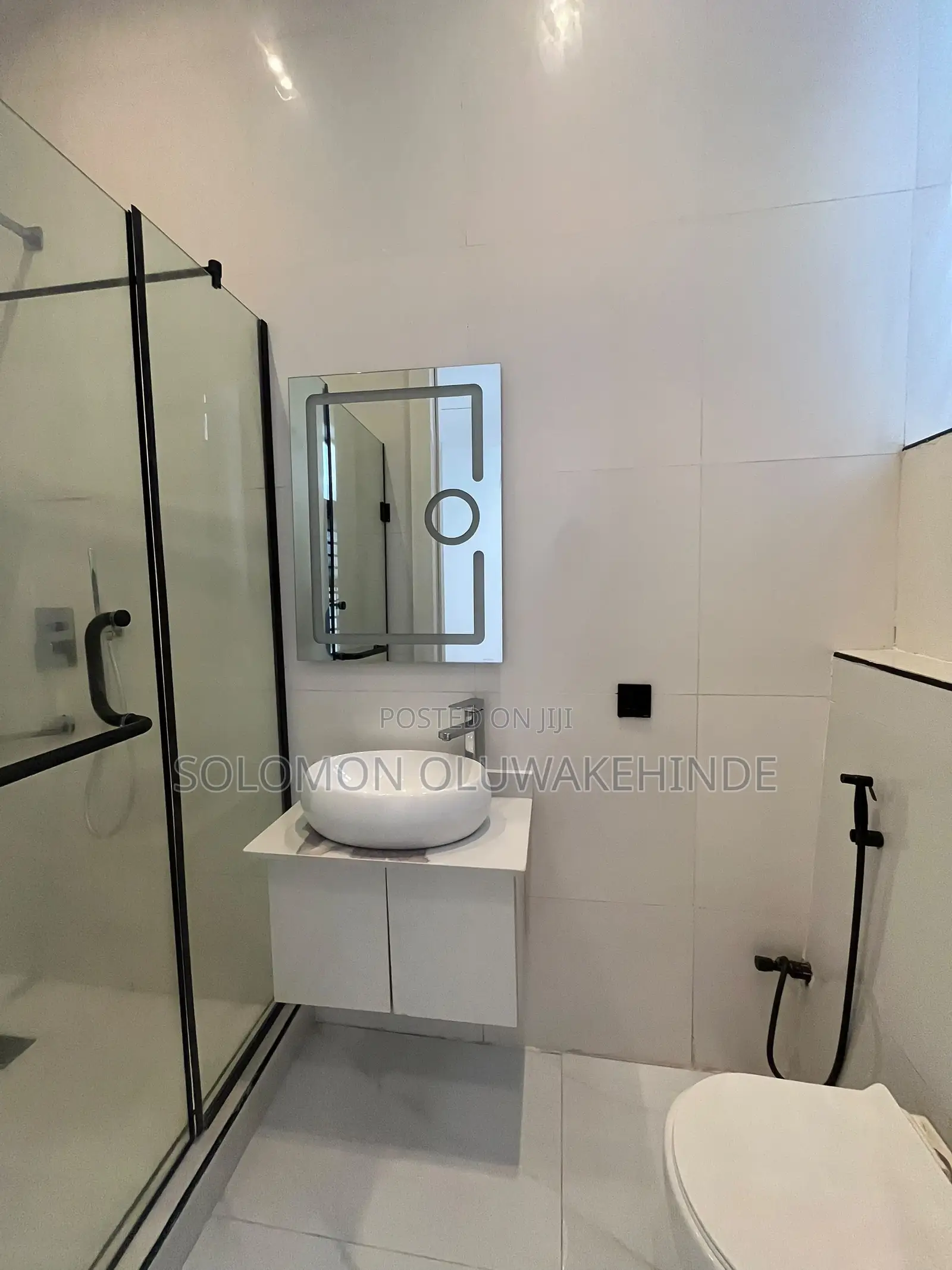 5bdrm Duplex in Chevron for sale