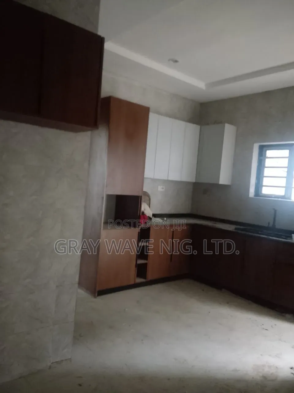 4bdrm Duplex in Sabon Lugbe for sale