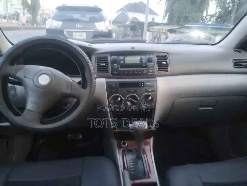 Toyota Corolla LE 2005 Red