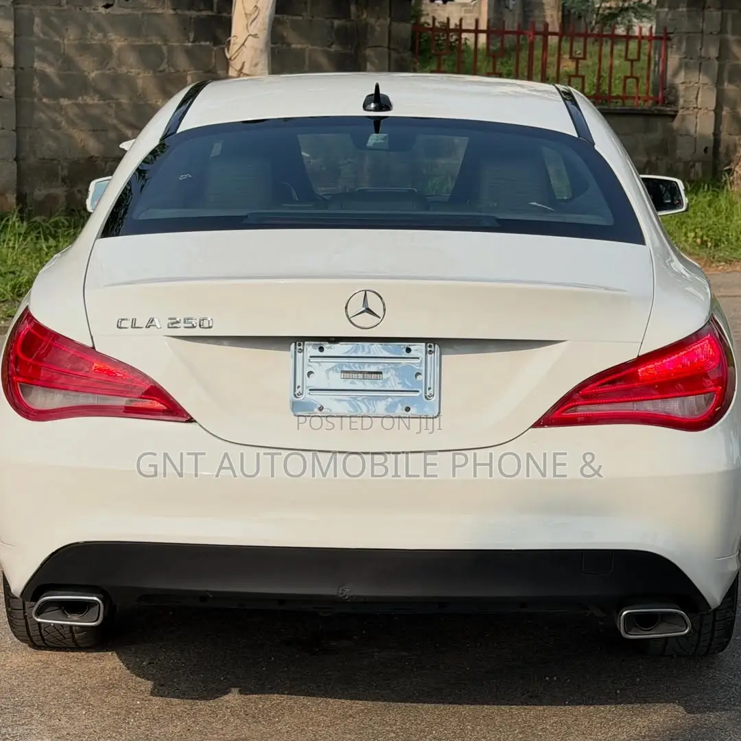 Mercedes-Benz GLA 250 2015 White