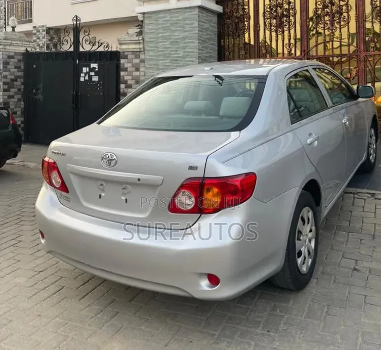 Toyota Corolla 2009 Silver