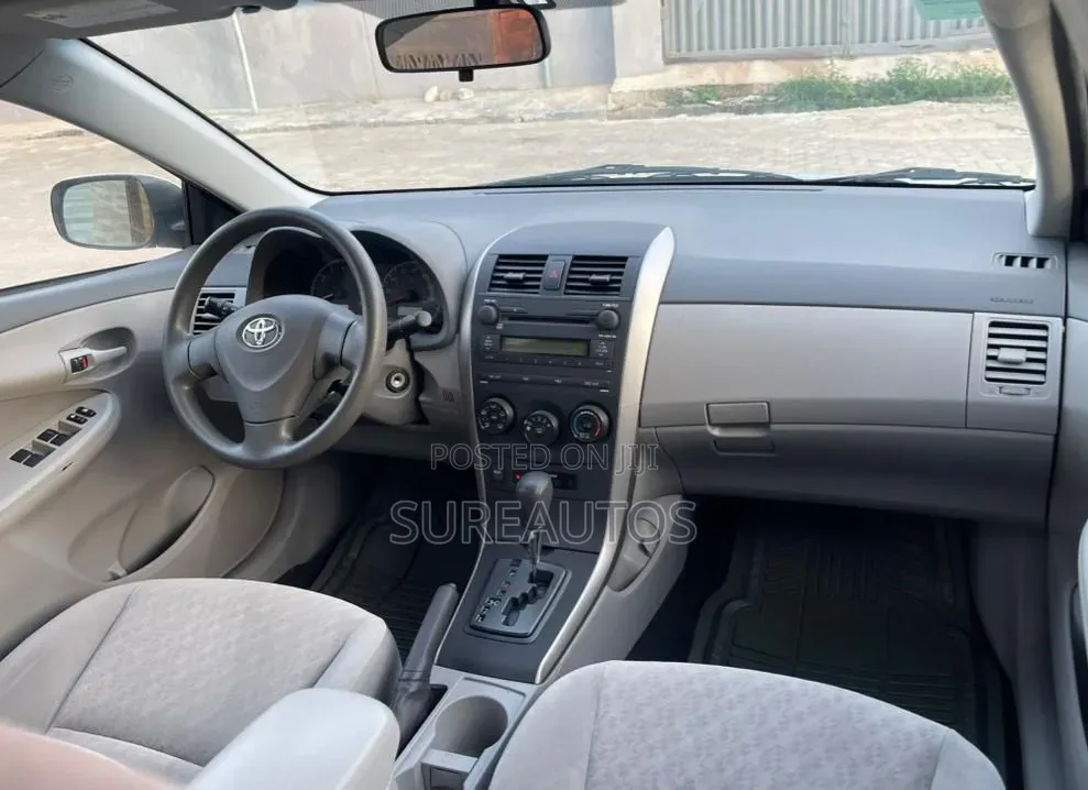 Toyota Corolla 2009 Silver
