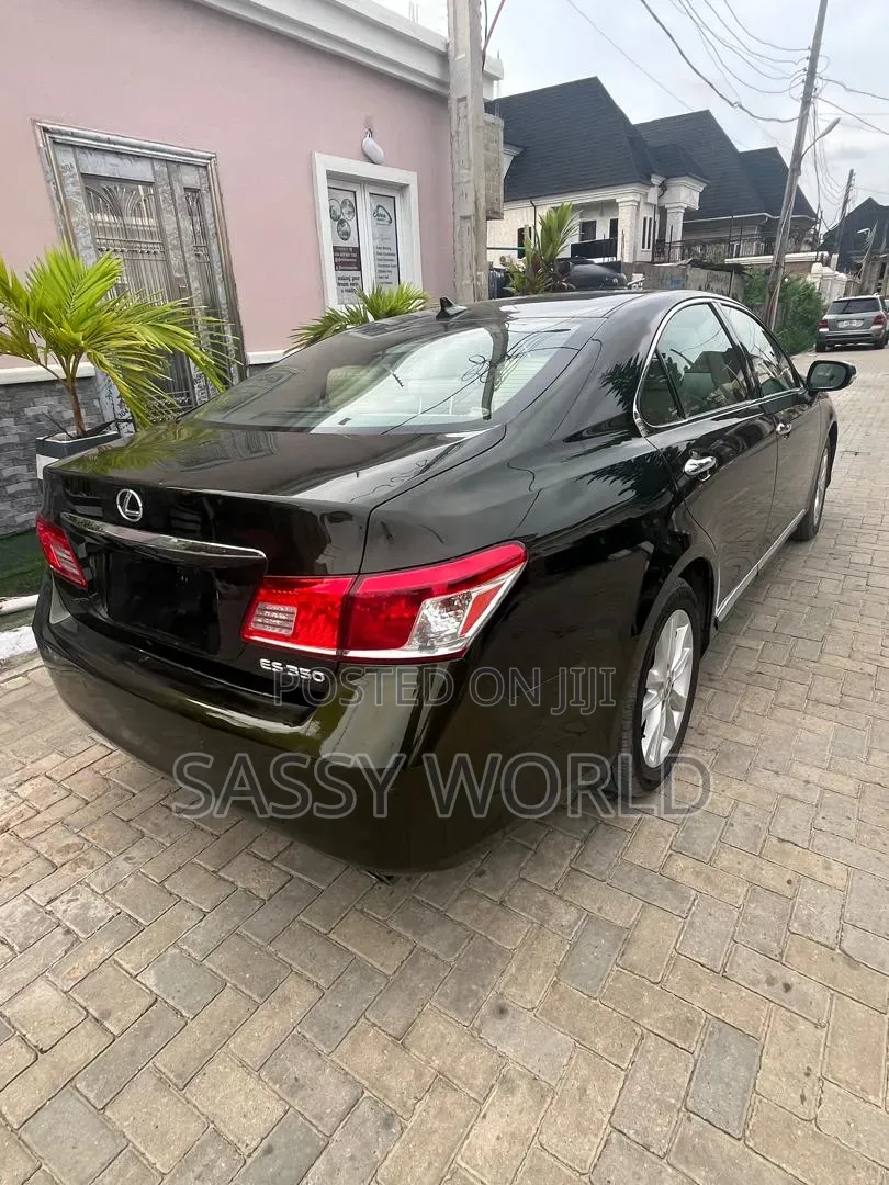 Lexus ES 2012 Green