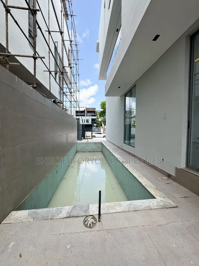 5bdrm Duplex in Ikoyi S.W for sale