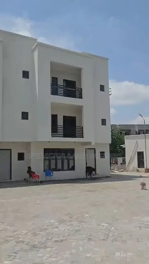 4bdrm Duplex in Katampe (Main) for sale