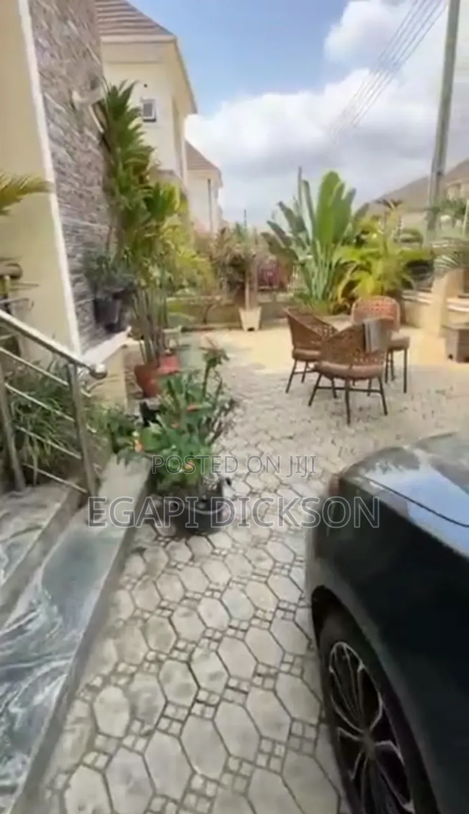 6bdrm Duplex in River Park Estate, FHA for sale