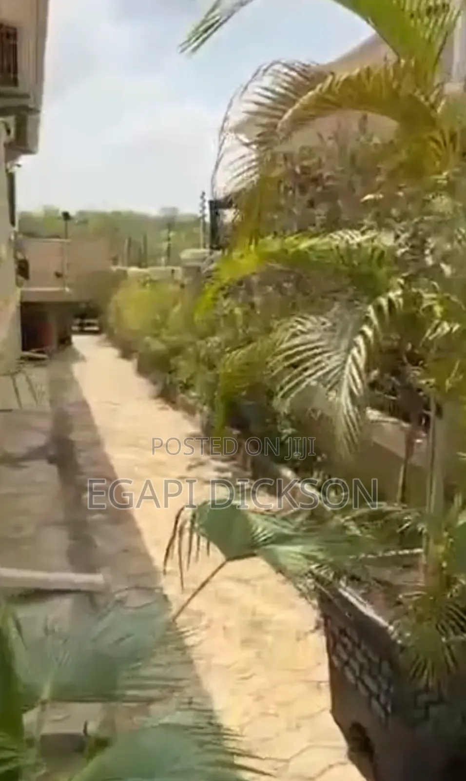 6bdrm Duplex in River Park Estate, FHA for sale