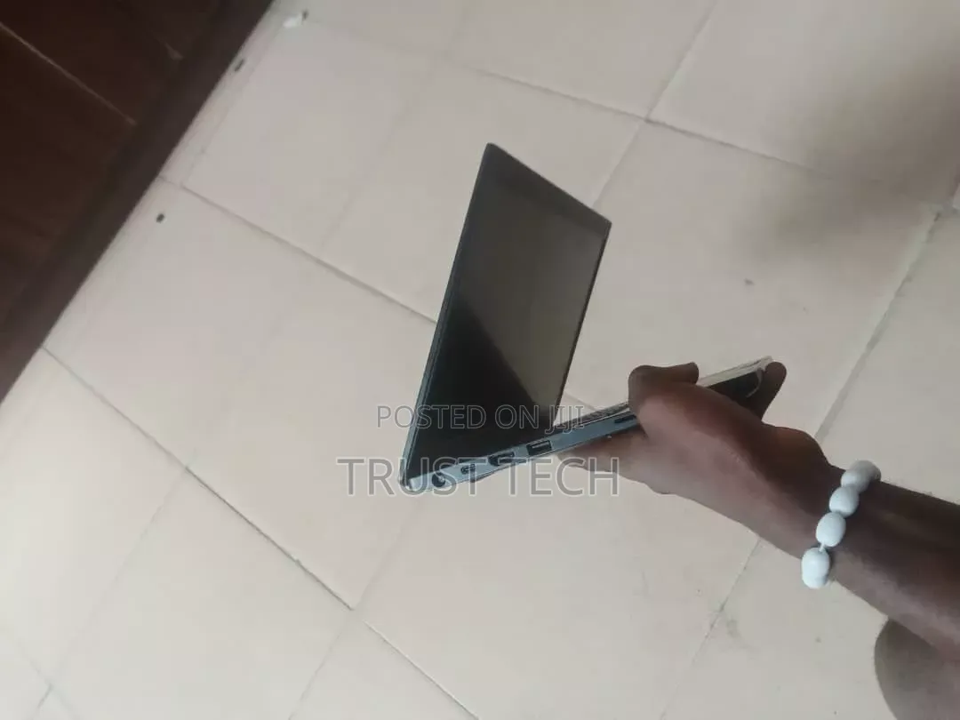 Laptop Dell Latitude 7390 8GB Intel Core i5 SSD 256GB