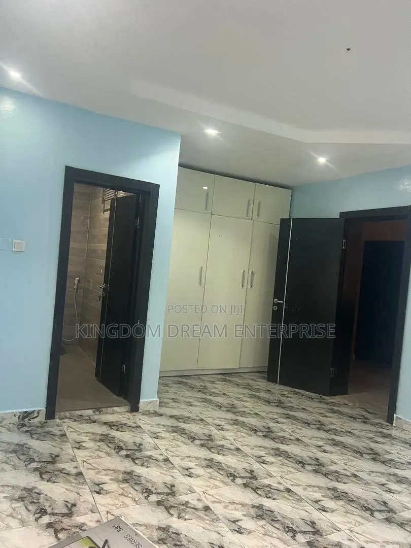 4bdrm Duplex in Toyin Ikeja Lagos for rent