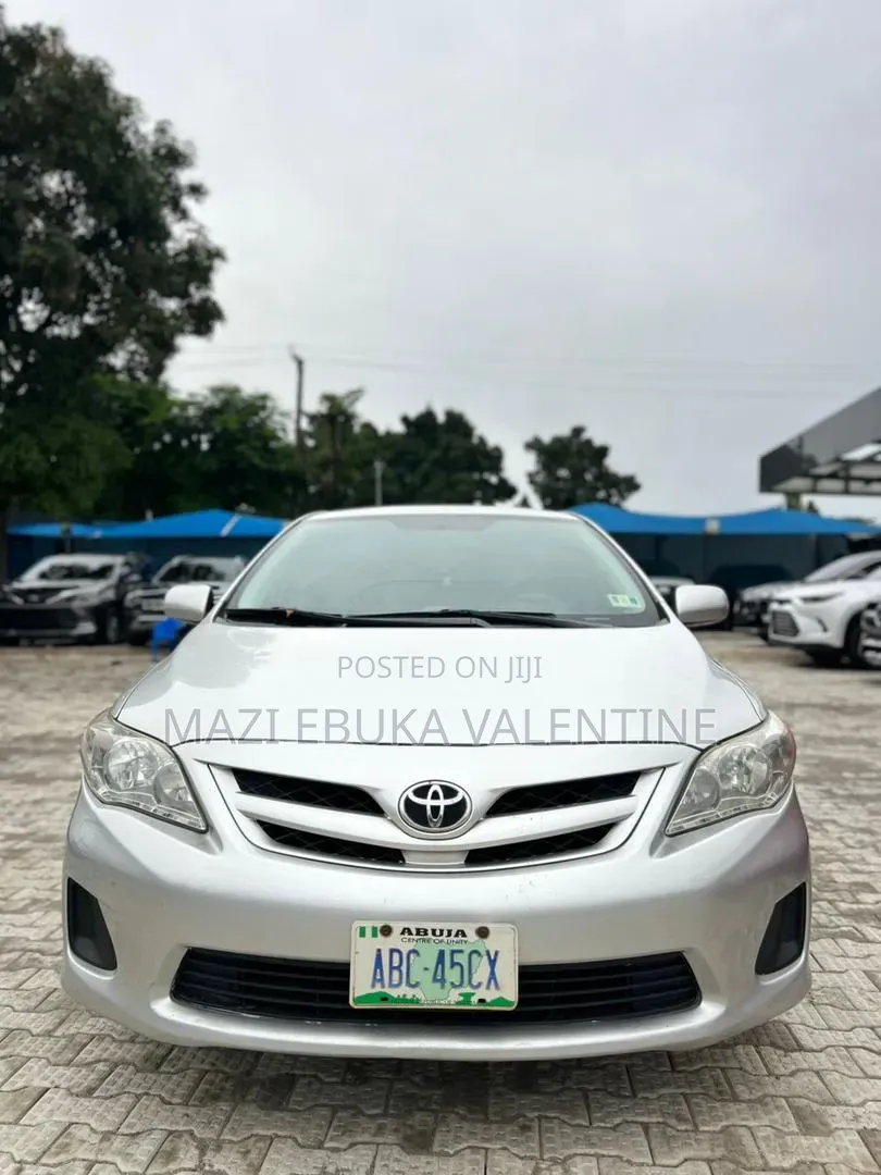 Toyota Corolla 2012 Silver