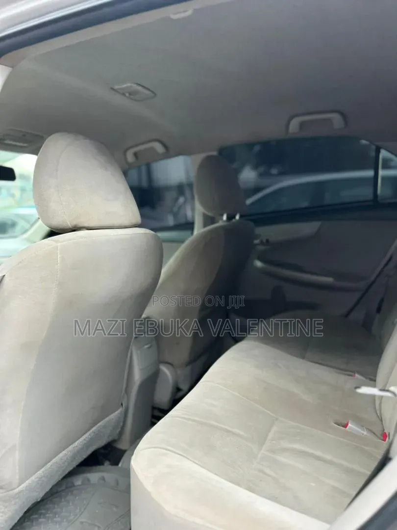 Toyota Corolla 2012 Silver