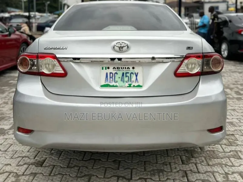 Toyota Corolla 2012 Silver
