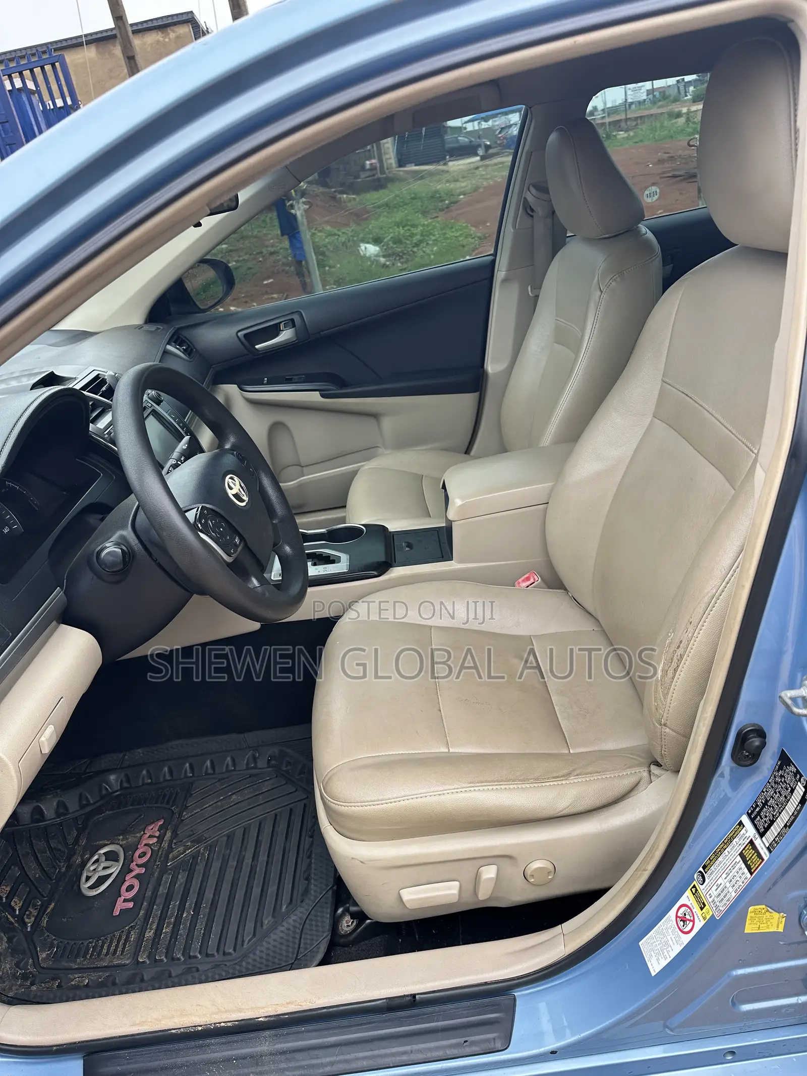 Toyota Camry LE 4dr Sedan (2.5L 4cyl 6A) 2012 Blue