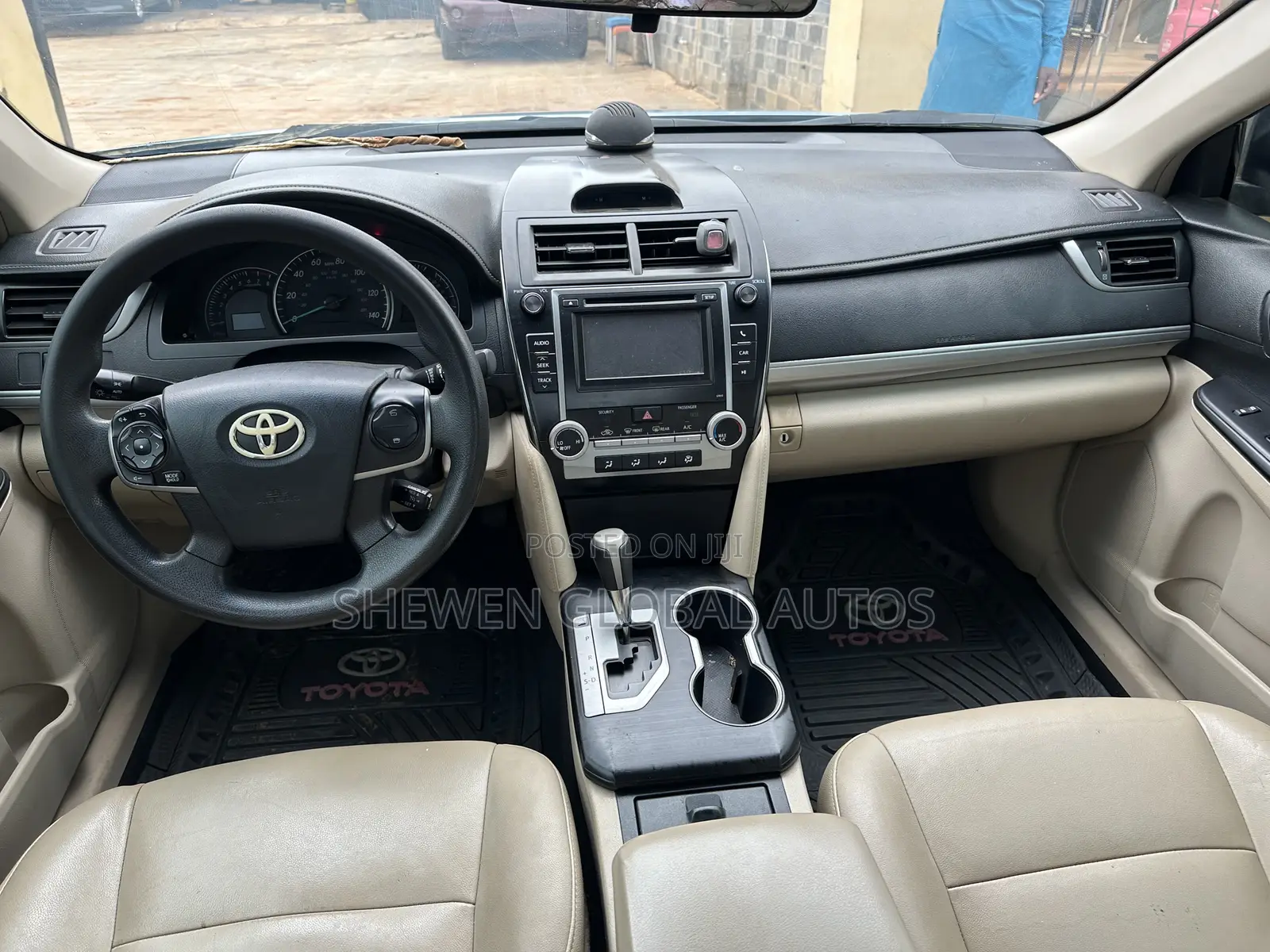 Toyota Camry LE 4dr Sedan (2.5L 4cyl 6A) 2012 Blue