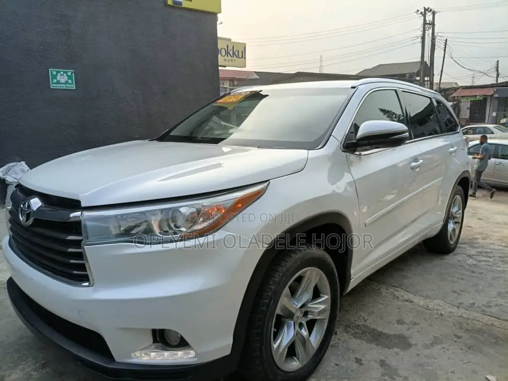 Toyota Highlander Limited 4dr SUV AWD (3.5L 6cyl 6A) 2015 White