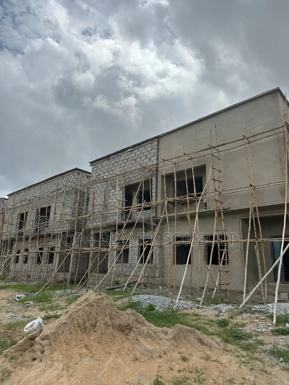 3bdrm Duplex in Crescent Garden, Kuje for sale