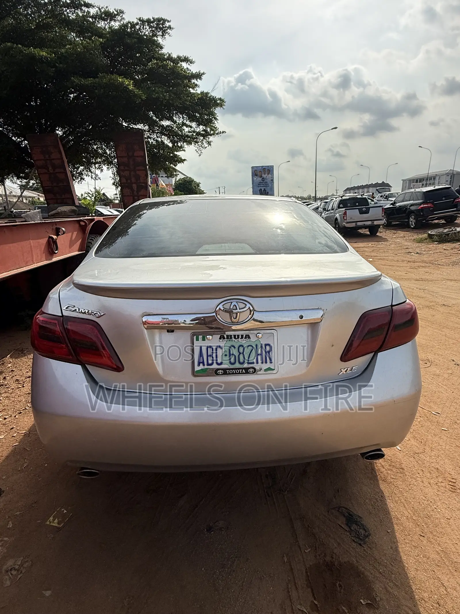 Toyota Camry XLE V6 4dr Sedan (3.5L 6cyl 6AM) 2009 Silver