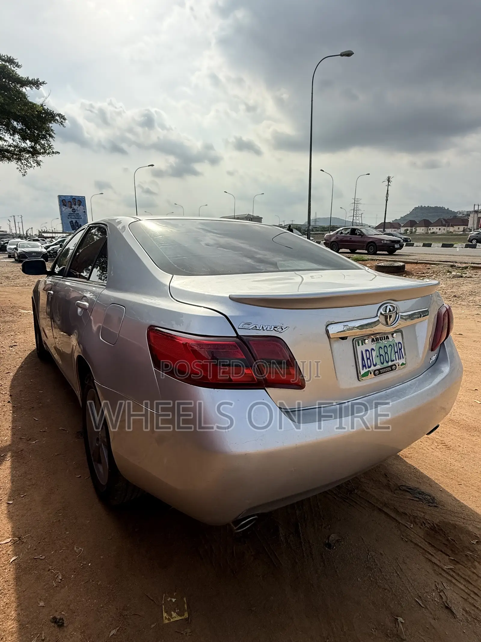 Toyota Camry XLE V6 4dr Sedan (3.5L 6cyl 6AM) 2009 Silver
