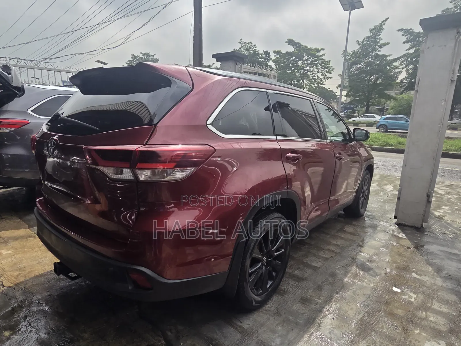 Toyota Highlander SE 2019 Burgundy