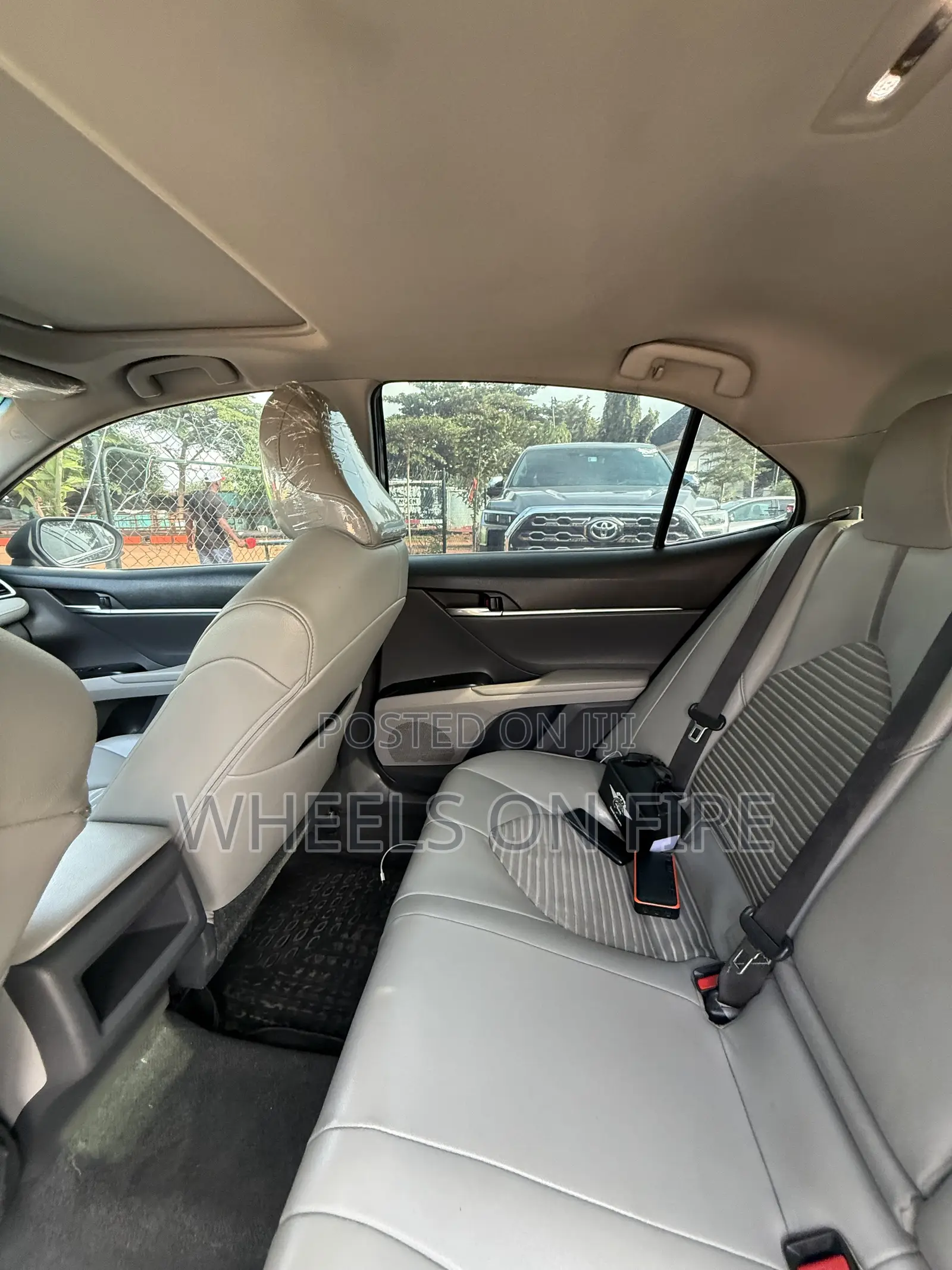 Toyota Camry SE FWD (2.5L 4cyl 8AM) 2018 Black