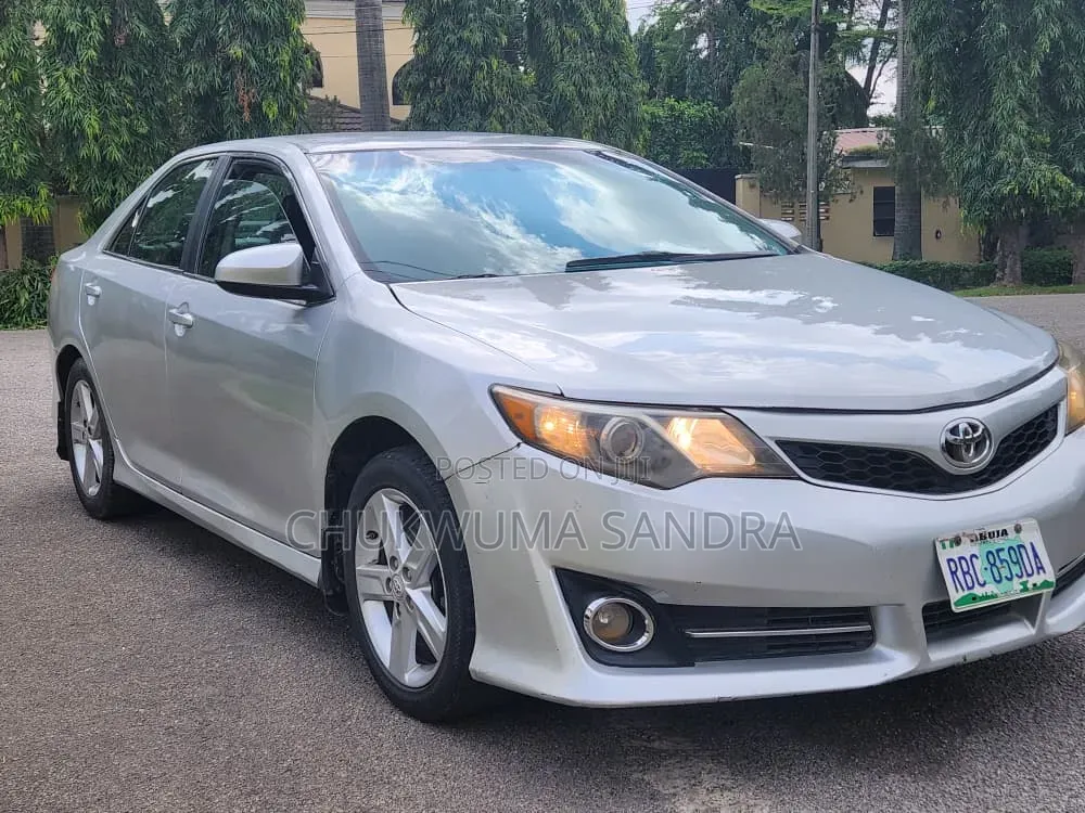 Toyota Camry 2013 Silver