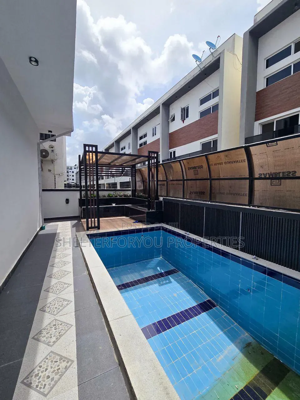 5bdrm Duplex in Ikate for sale