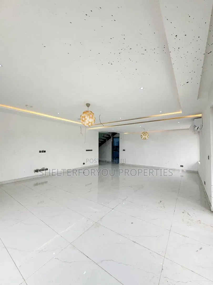 4bdrm Maisonette in Ikoyi S.W for sale