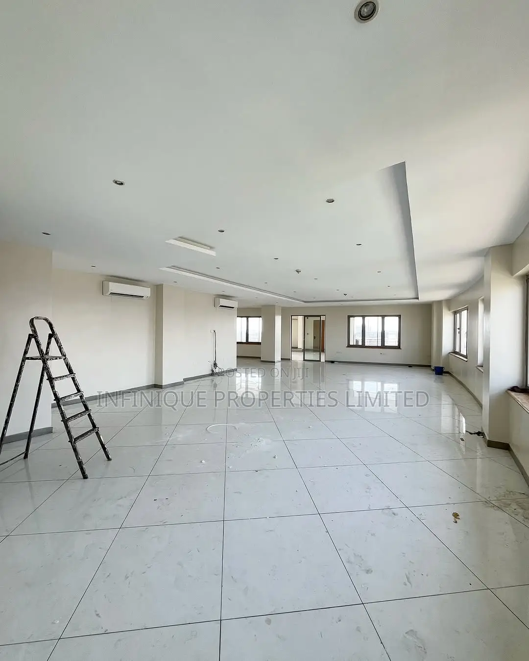 4bdrm Penthouse in Victoria Island for rent