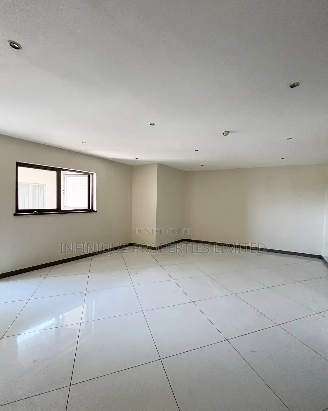 4bdrm Penthouse in Victoria Island for rent