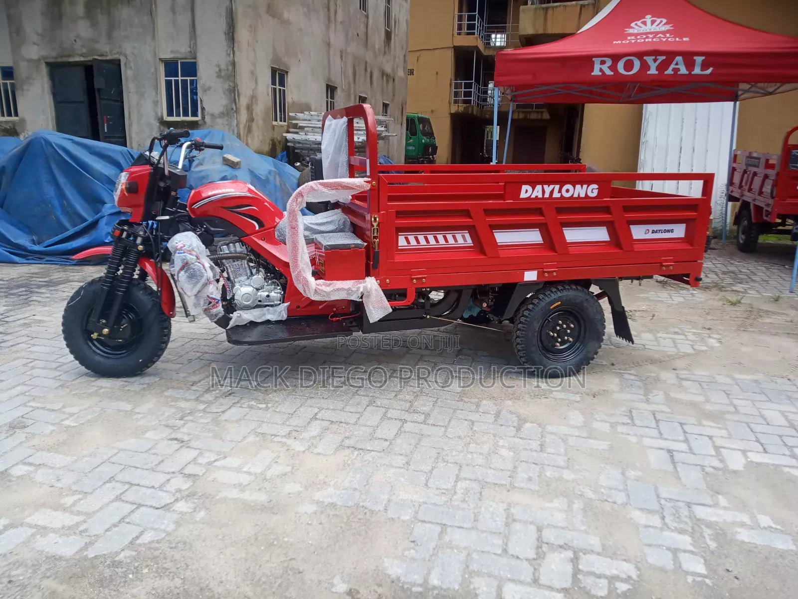 New Daylong DL200-30 2026 Red