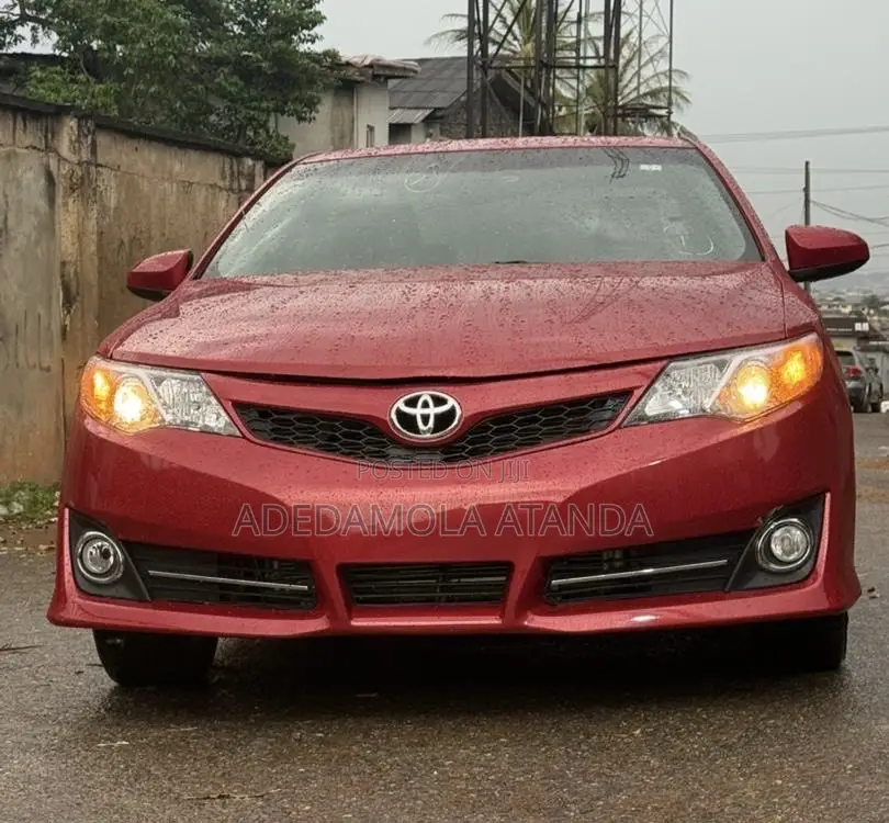Toyota Camry SE 4dr Sedan (2.5L 4cyl 6A) 2013 Red