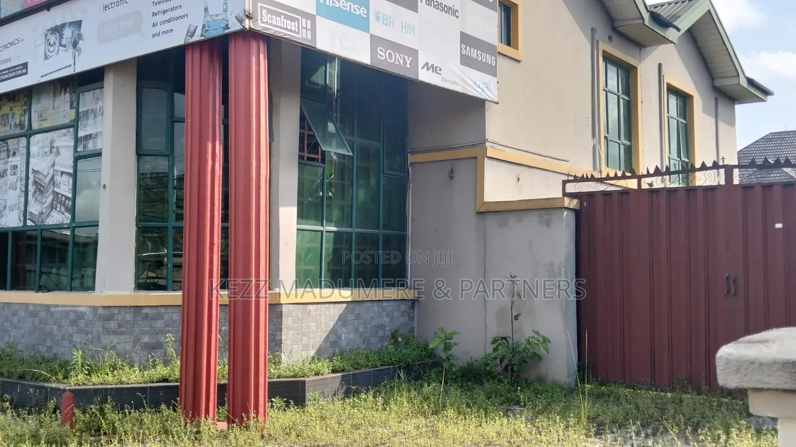 4bdrm Duplex in International for rent