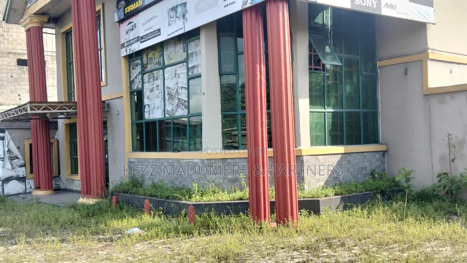 4bdrm Duplex in International for rent