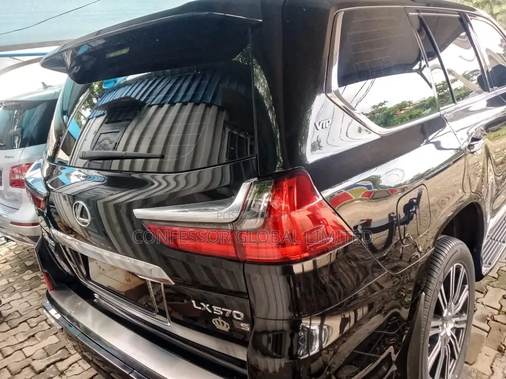 Lexus LX 2021 Black