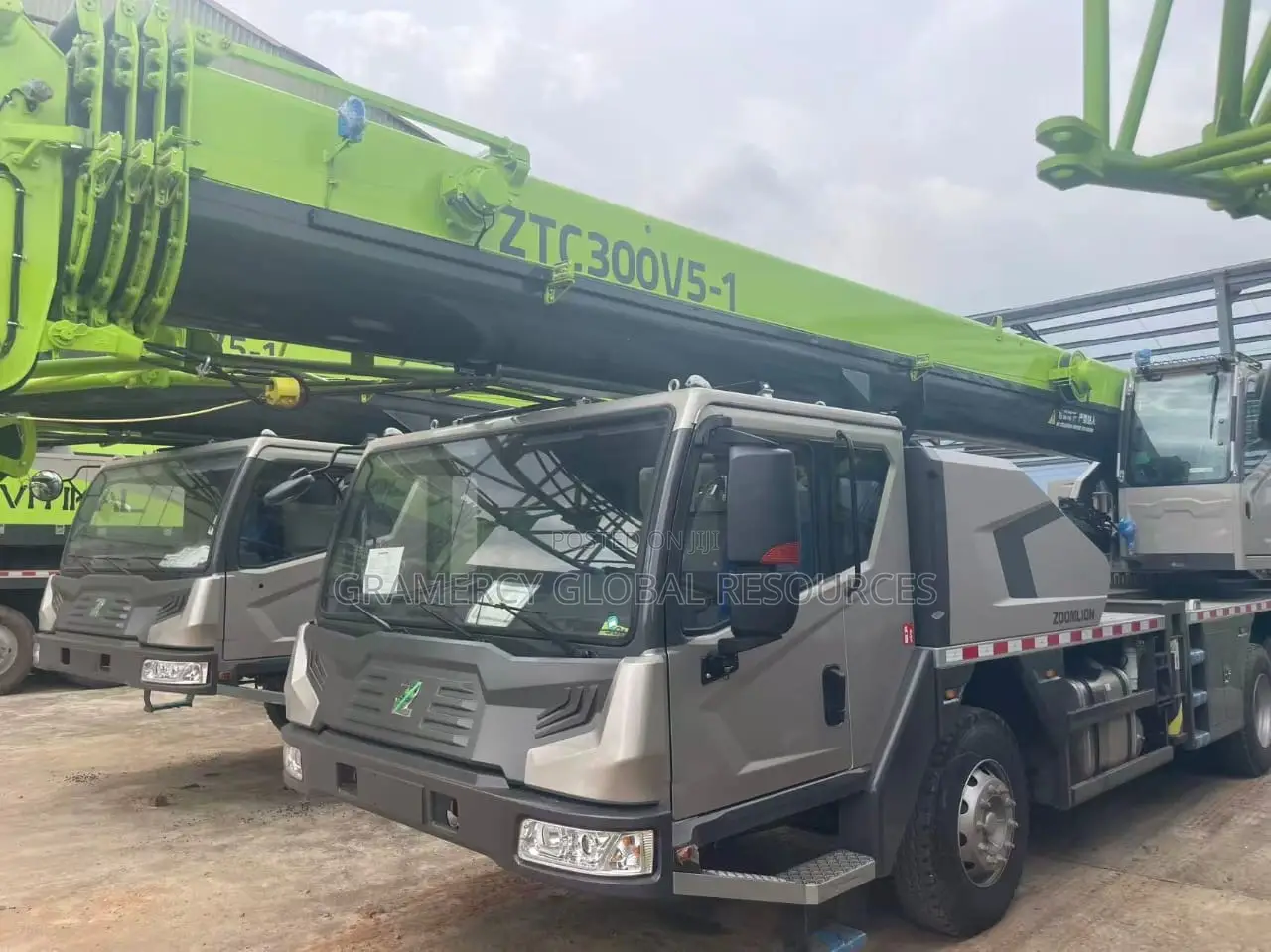 Brand New Zoomlion 30 Tons Mobile Crane for Sale