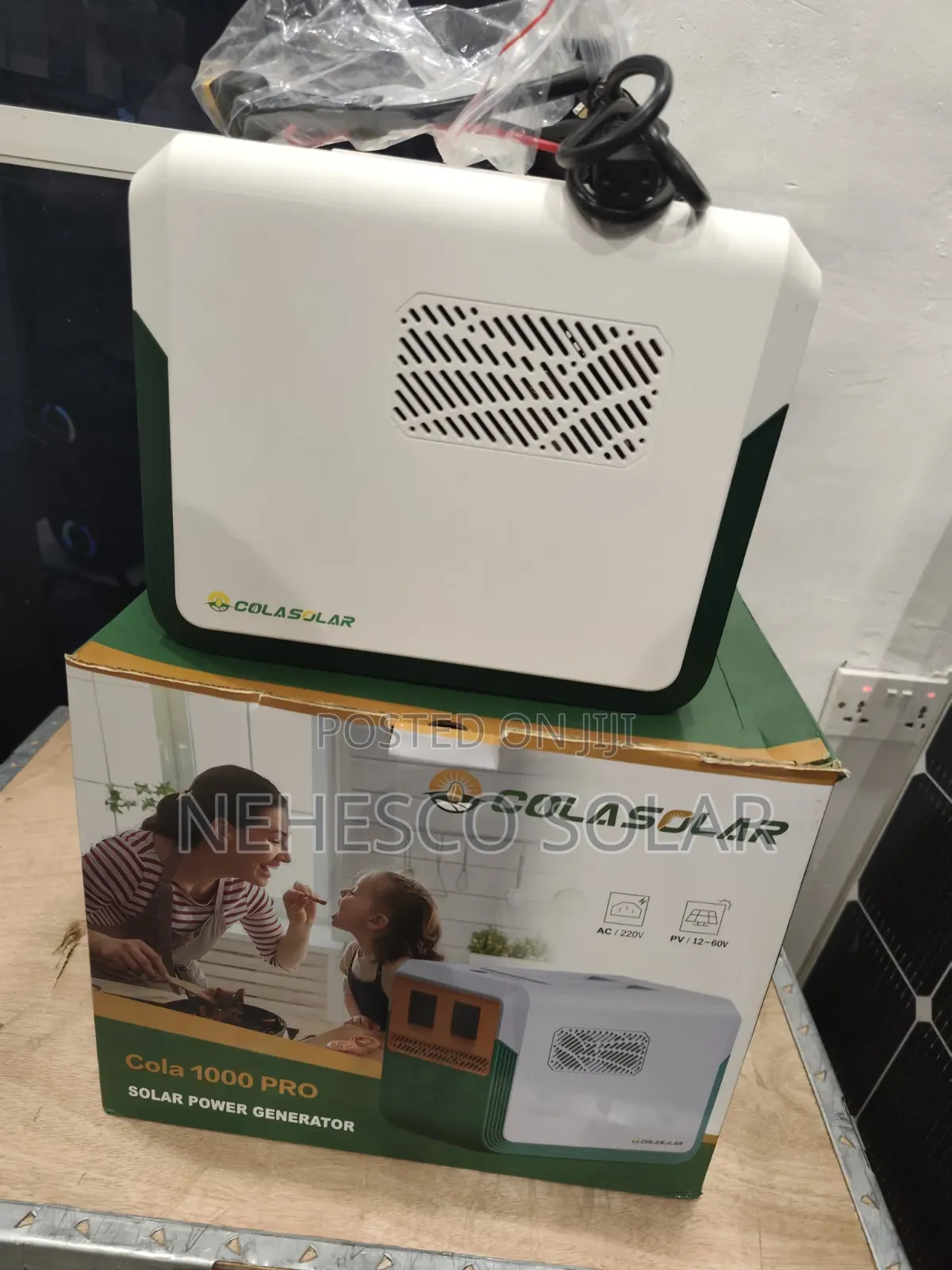 High Quality Colasolar Pro With 300w Output 1kwh Lithium Battery