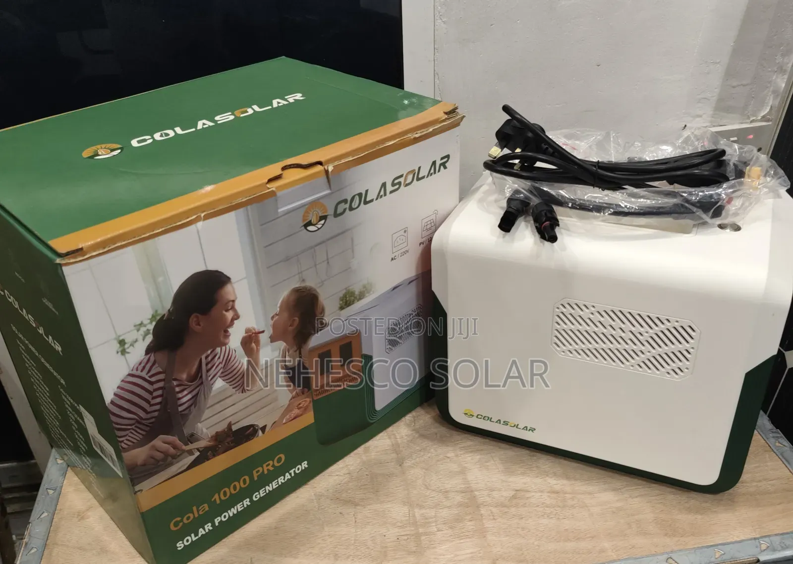 High Quality Colasolar Pro With 300w Output 1kwh Lithium Battery