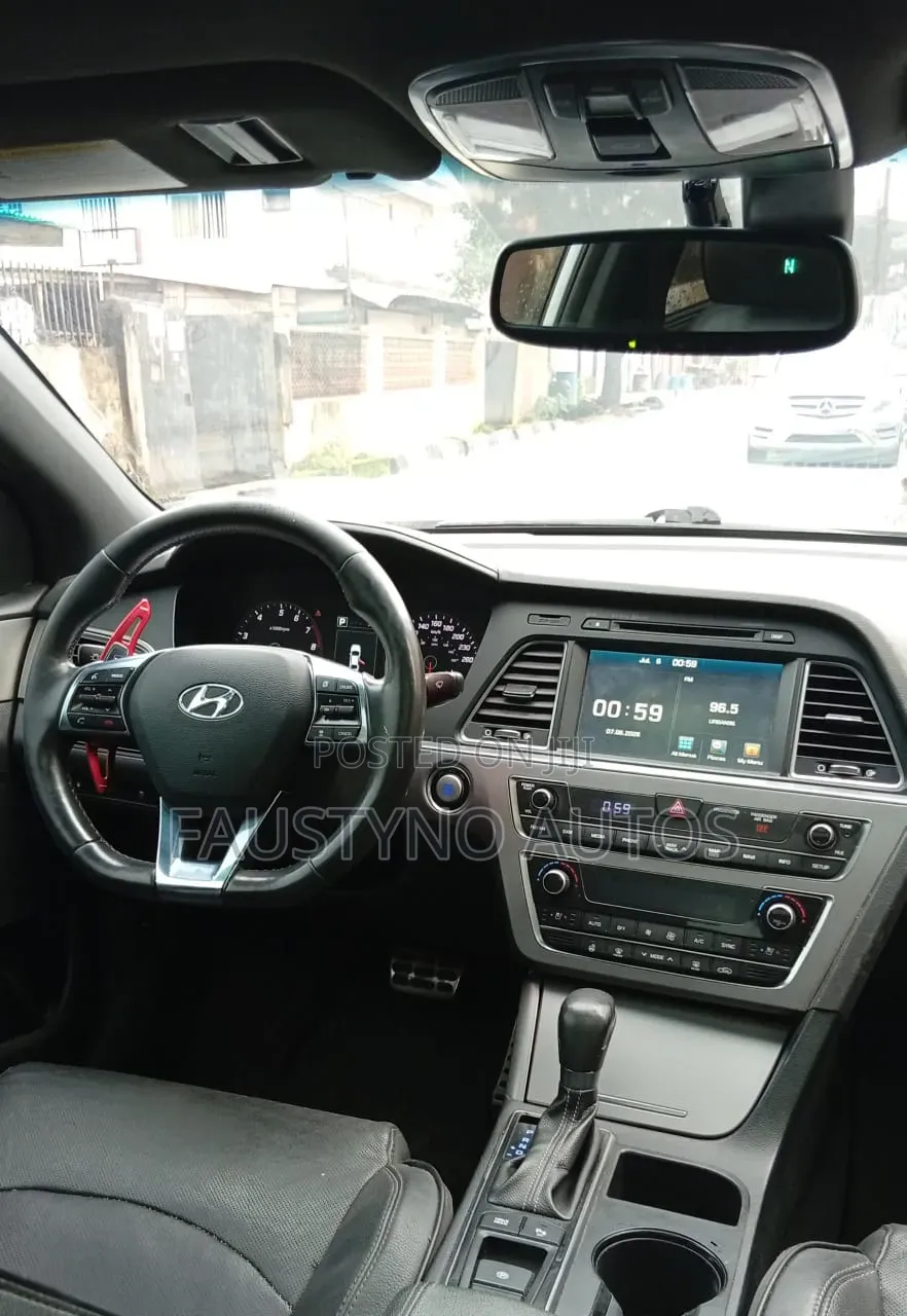 Hyundai Sonata Sport 2.0T Sedan FWD (2.0L 4cyl 6A) 2017 White