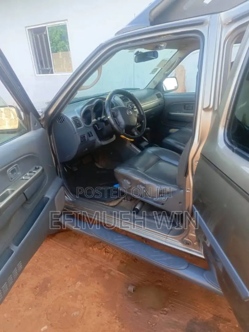 Nissan Xterra SE 2006 Gray
