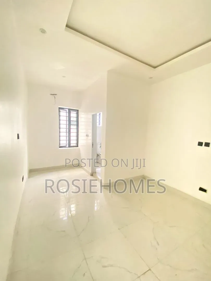 3bdrm Duplex in Ay Home, Sangotedo for rent
