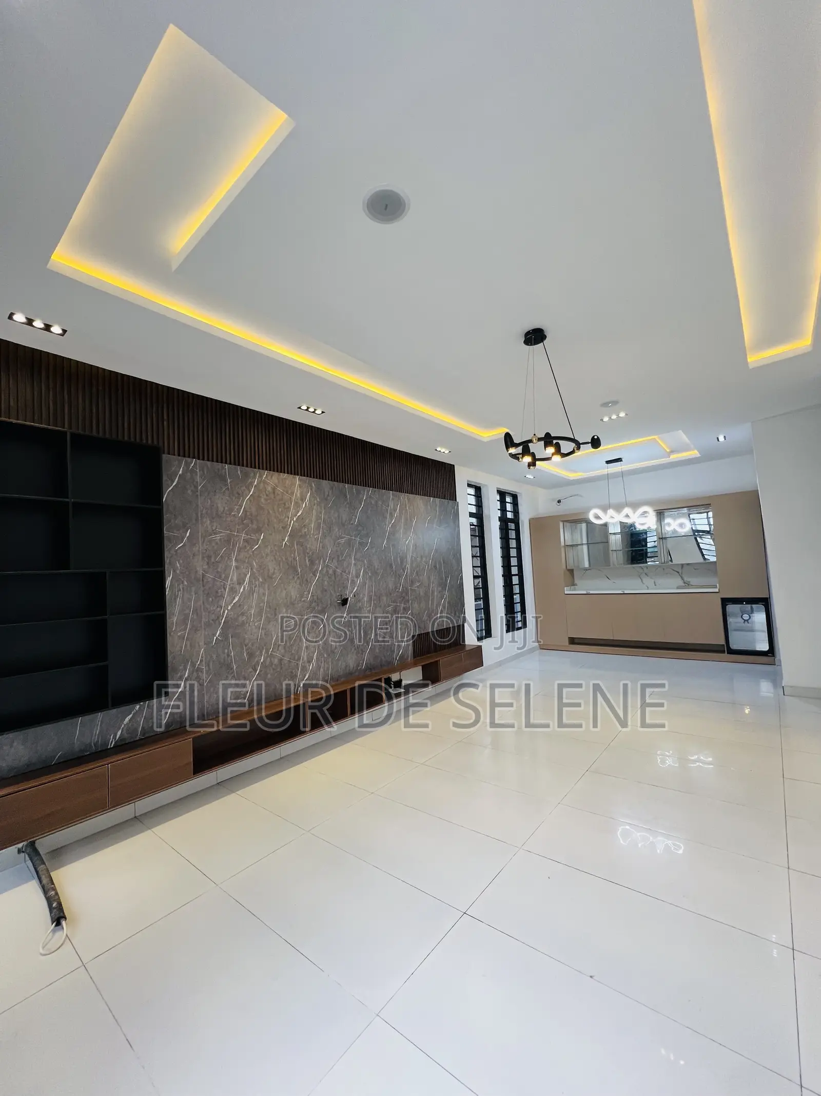5bdrm Duplex in Megamound Estate, Ikota for sale