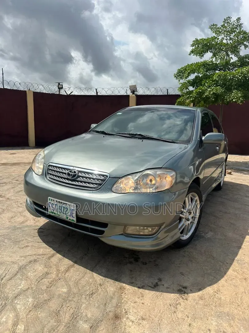 Toyota Corolla 2004 Green