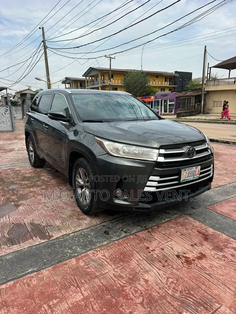 Toyota Highlander 2015 Gray