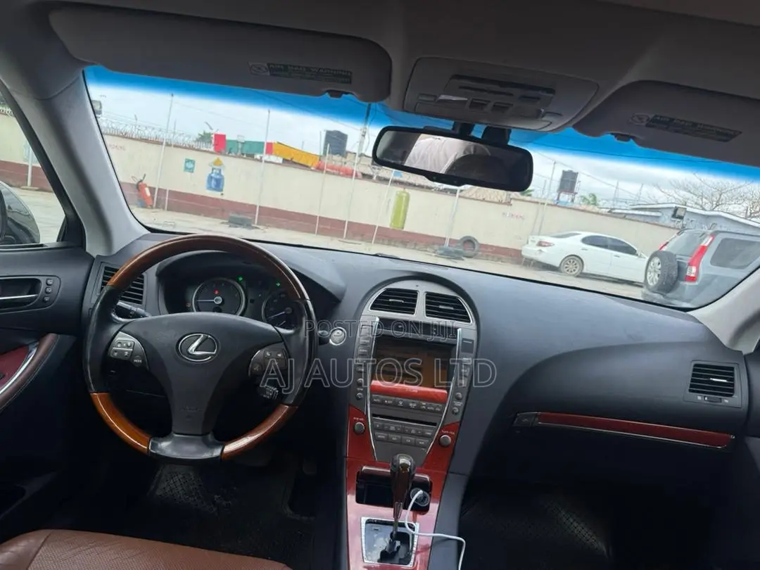 Lexus ES 2012 Black