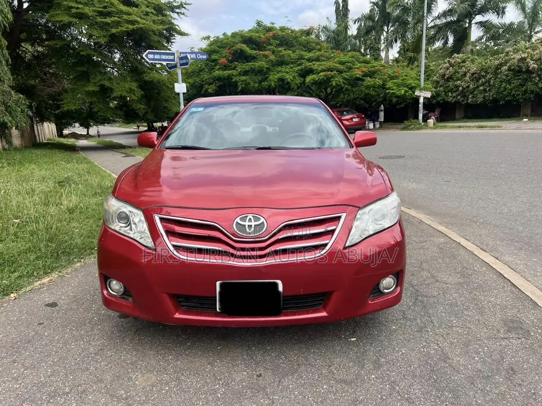 Toyota Camry LE 4dr Sedan (2.5L 4cyl 6A) 2011 Red